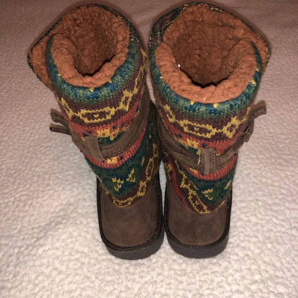 Muk Luks Women's Multicolor Knit Fall/ Winter Boots - Brown Trim